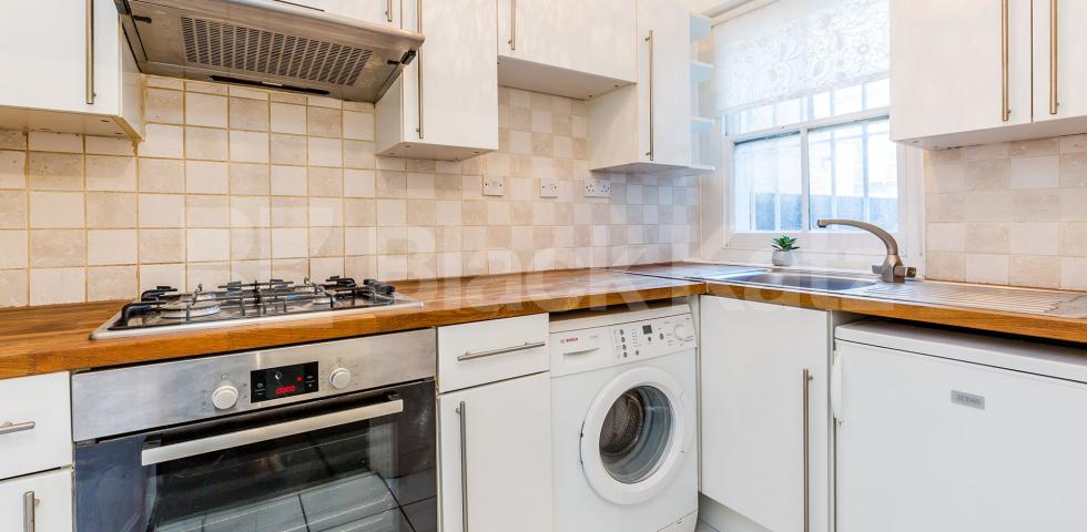 			NEW INSTRUCTION / LARGE FLAT!!!, 1 Bedroom, 1 bath, 1 reception Flat			 Fernhead road, QUEENS PARK-MAIDA VALE